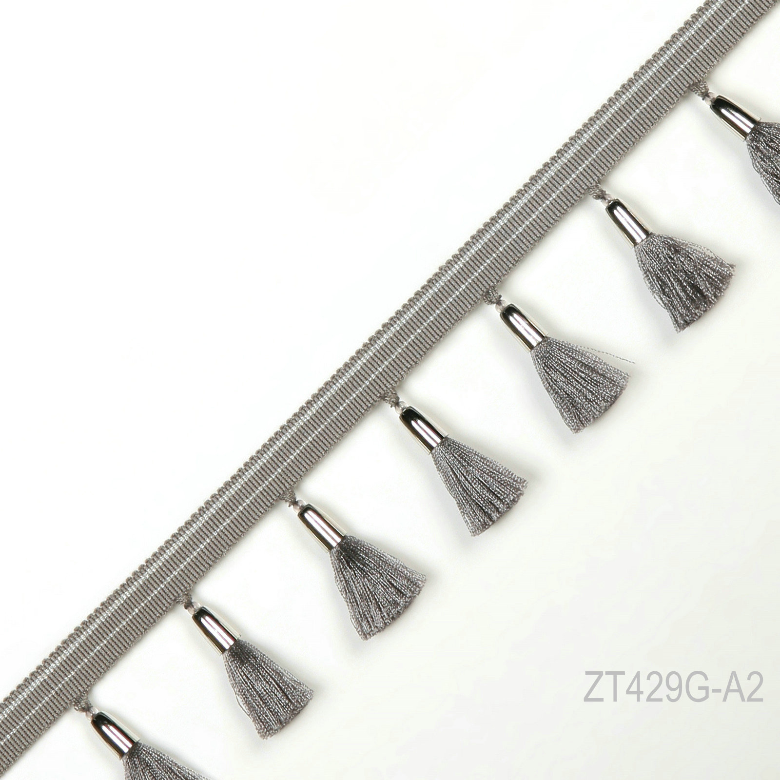 Бахрома з китицями ZT429G — Колір 1